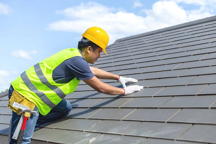 Commercial Roofing Contractor: Reasons To Work With A Commercial Roofing Contractor